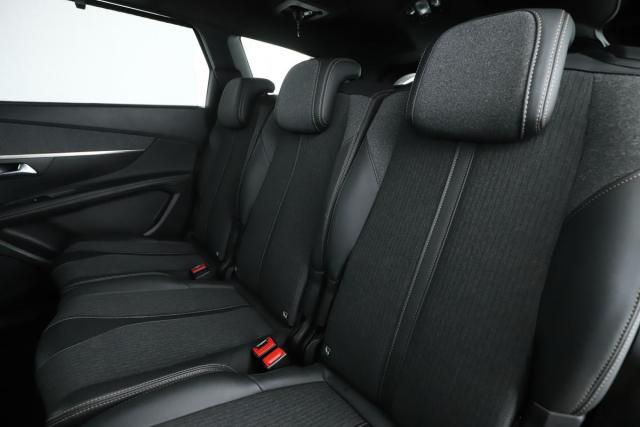 Peugeot 5008 image 3