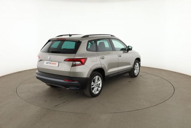 Skoda Karoq image 4