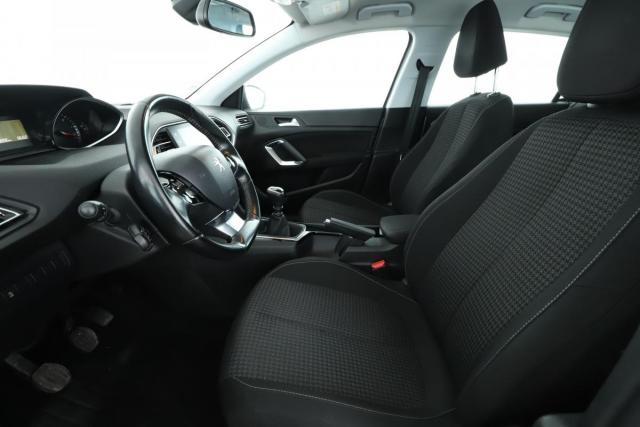 Peugeot 308 image 8