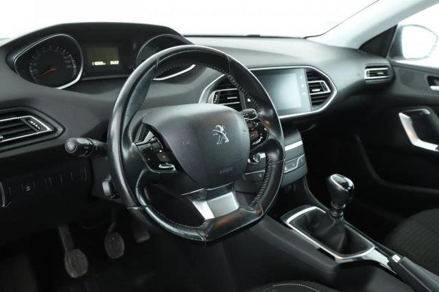 Peugeot 308 image 3