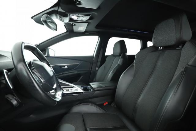Peugeot 5008 image 8