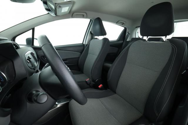 Toyota Yaris image 2