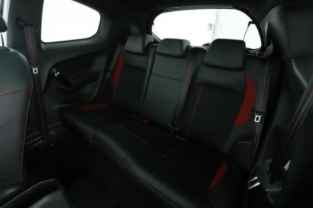 Peugeot 208 image 2