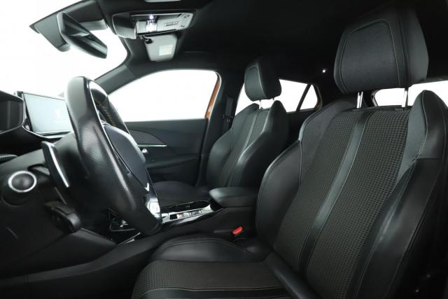 Peugeot 2008 image 7