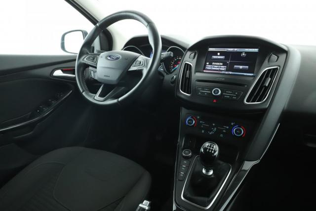 Ford Focus image 9