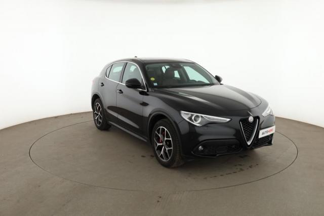Alfa Romeo Stelvio image 2