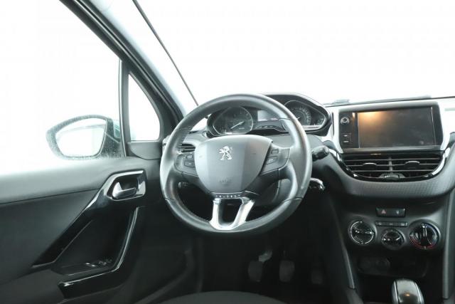 Peugeot 208 image 1