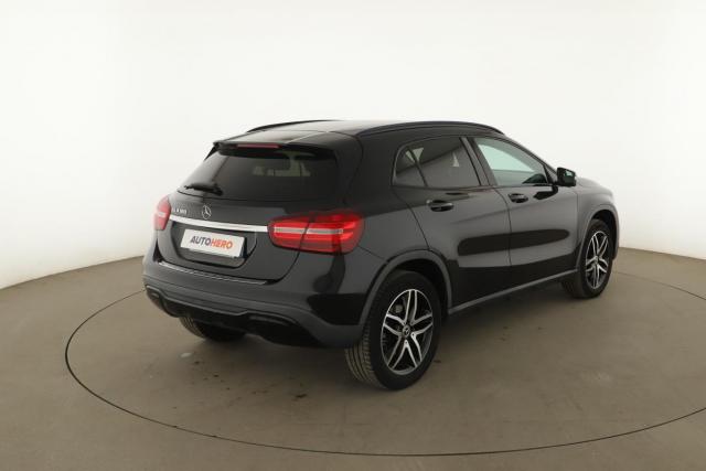Mercedes Benz Gla image 8