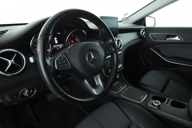 Mercedes Benz Gla image 6