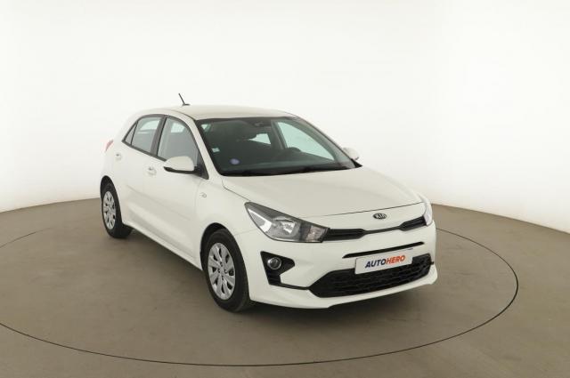 Kia Rio image 8