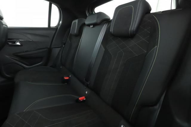 Peugeot 208 image 6