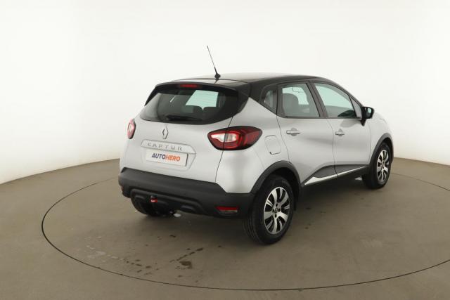 Renault Captur image 9