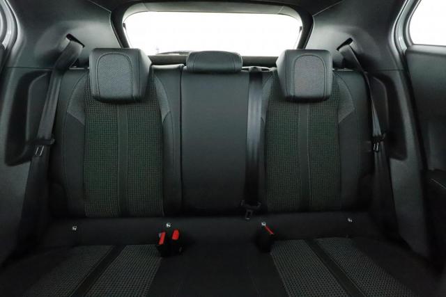 Peugeot 2008 image 6