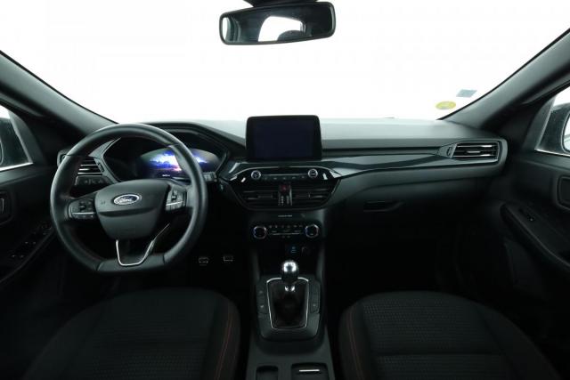 Ford Kuga image 3