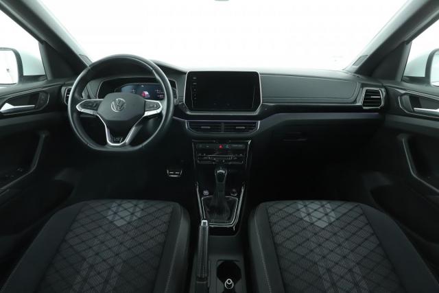 Volkswagen T-Cross image 3