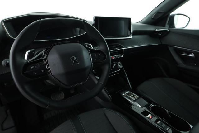 Peugeot 2008 image 1