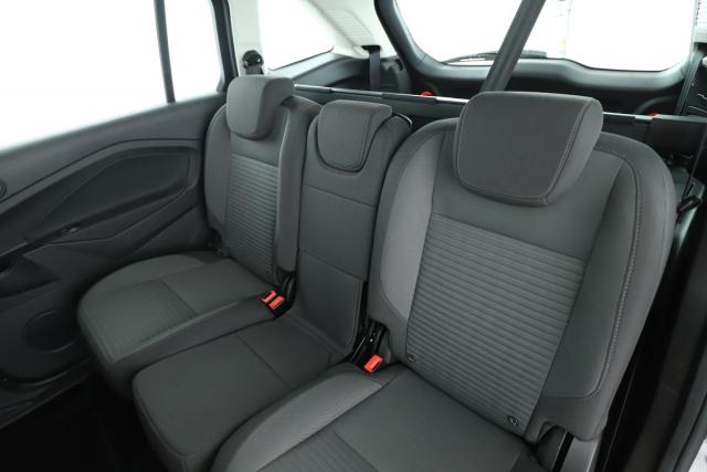 Ford Grand C-Max image 2