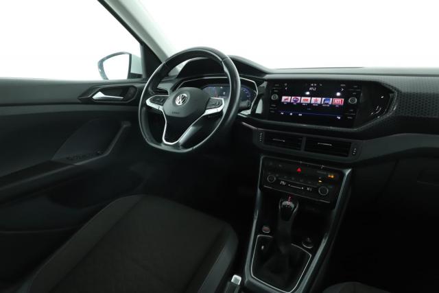 Volkswagen T-Cross image 2