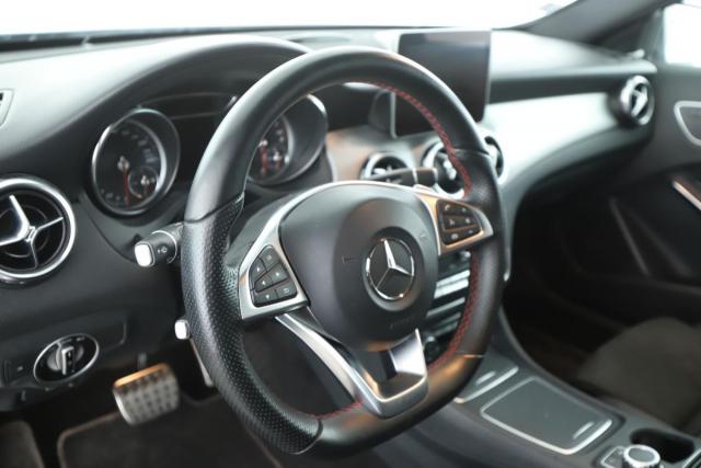 Mercedes Benz Gla image 6