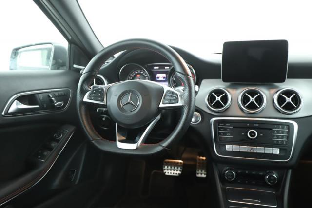 Mercedes Benz Gla image 3