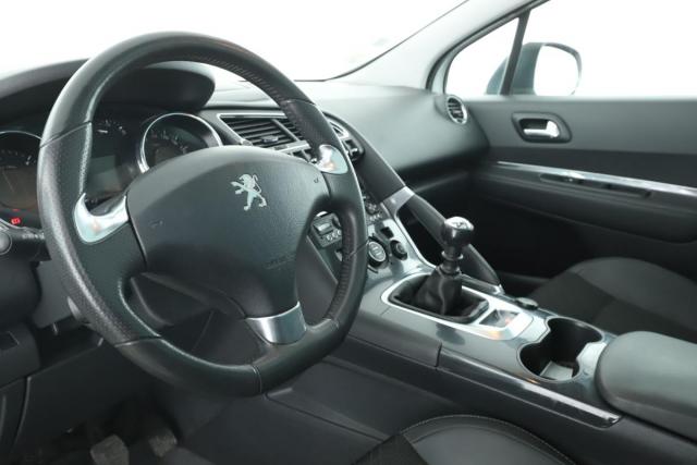 Peugeot 3008 image 3
