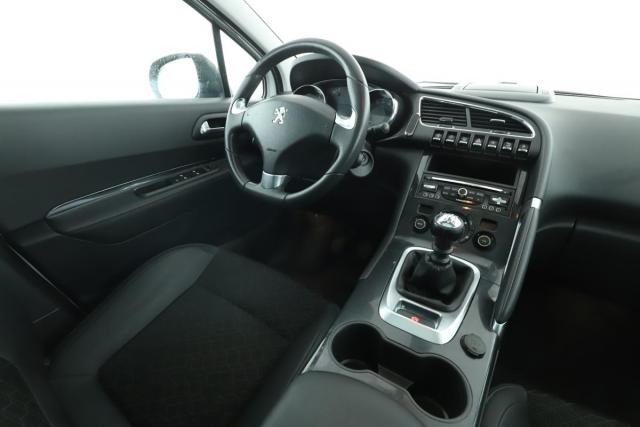 Peugeot 3008 image 2