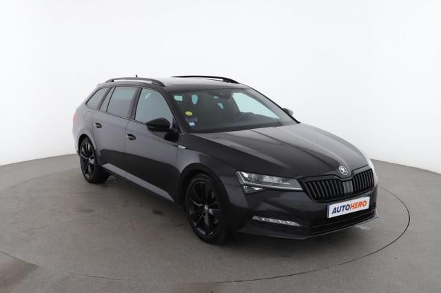 Skoda Superb Combi image 5