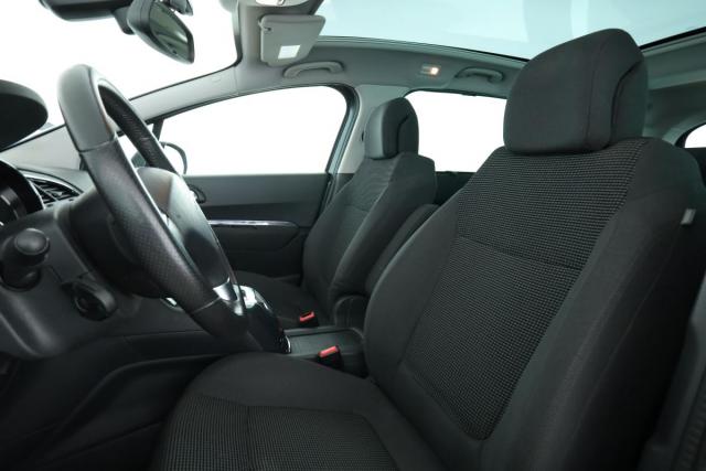 Peugeot 5008 image 9