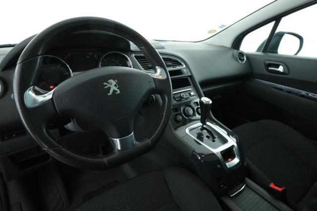 Peugeot 5008 image 8