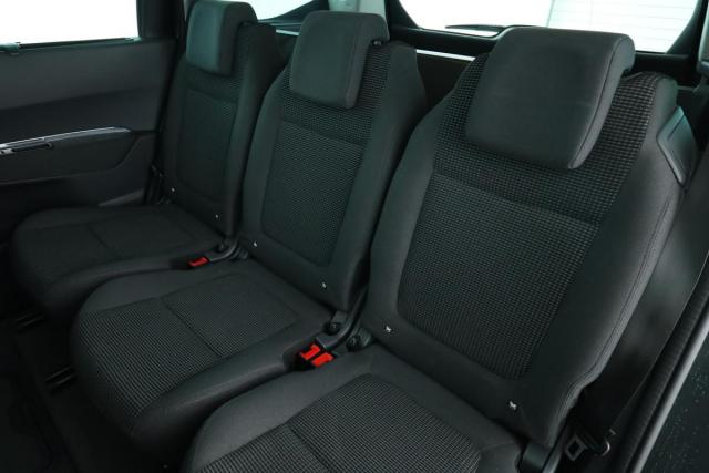 Peugeot 5008 image 1