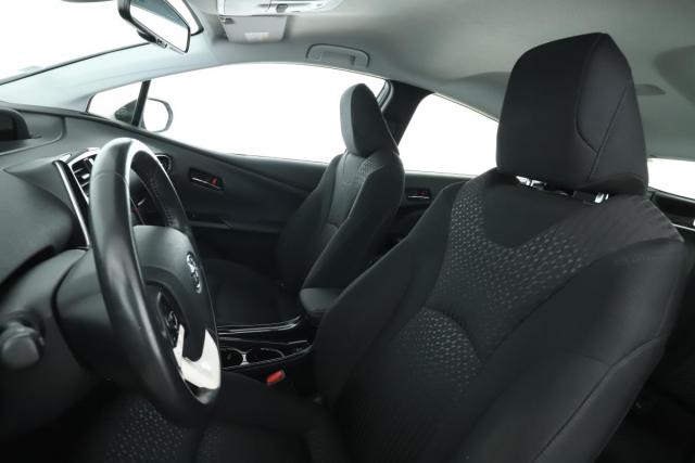 Toyota Prius image 2