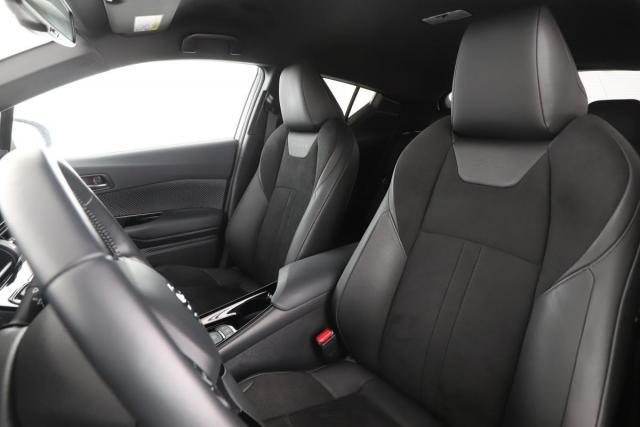 Toyota C-Hr image 9
