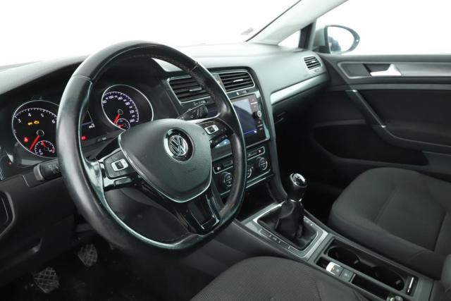 Volkswagen Golf image 6
