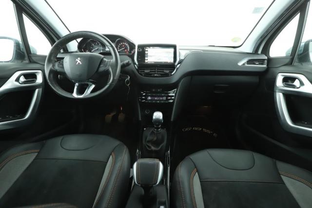 Peugeot 2008 image 6