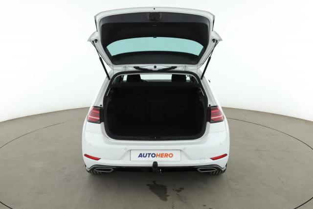 Volkswagen Golf image 1