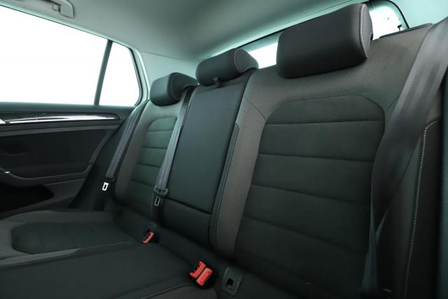 Volkswagen Golf image 5