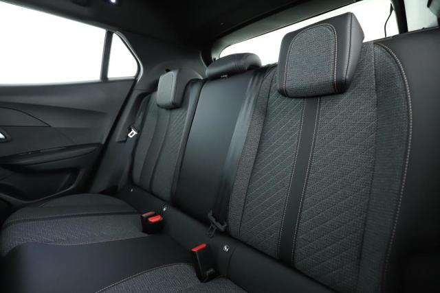 Peugeot 2008 image 3