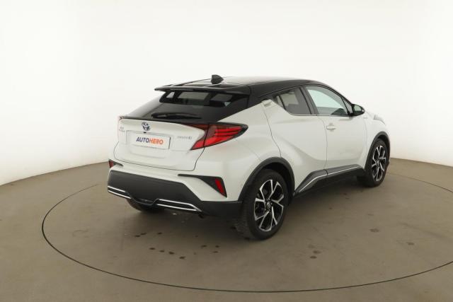 Toyota C-Hr image 8