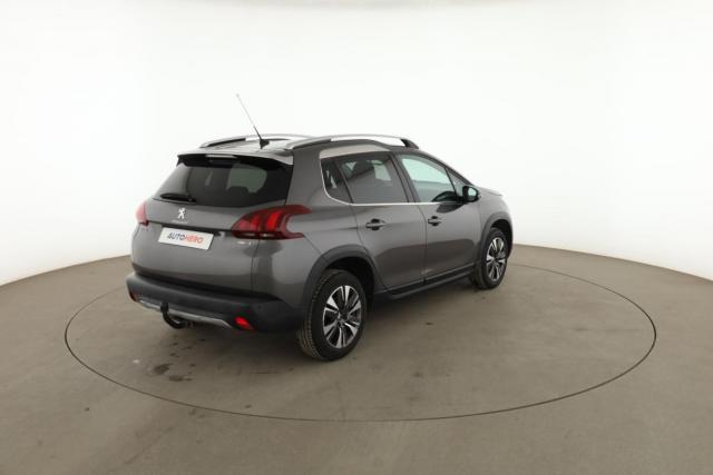 Peugeot 2008 image 3