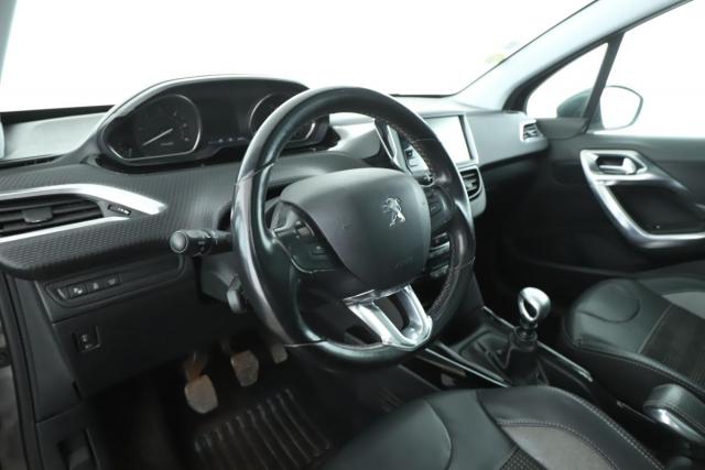 Peugeot 2008 image 9