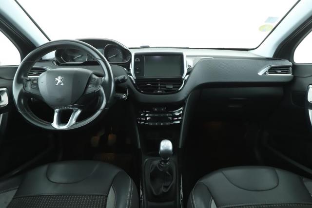 Peugeot 2008 image 6