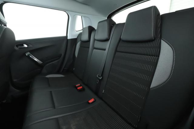 Peugeot 2008 image 7