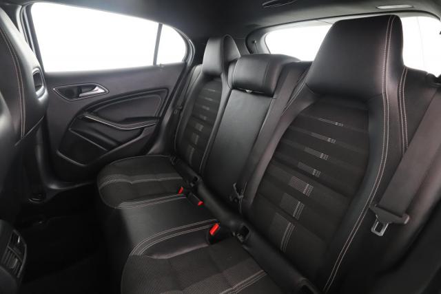 Mercedes Benz Gla image 4