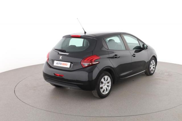 Peugeot 208 image 3