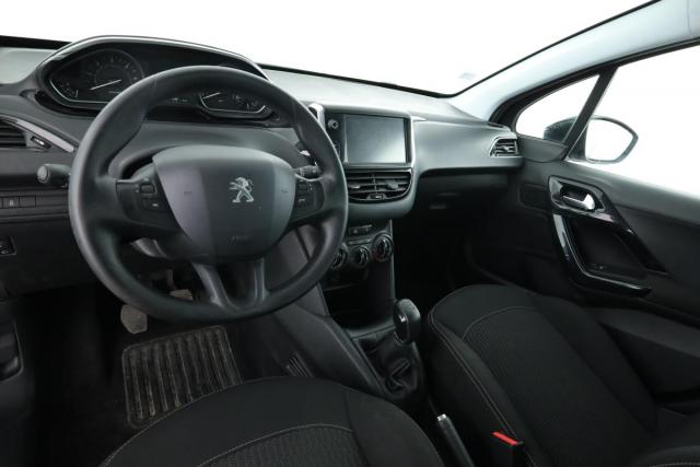 Peugeot 208 image 2