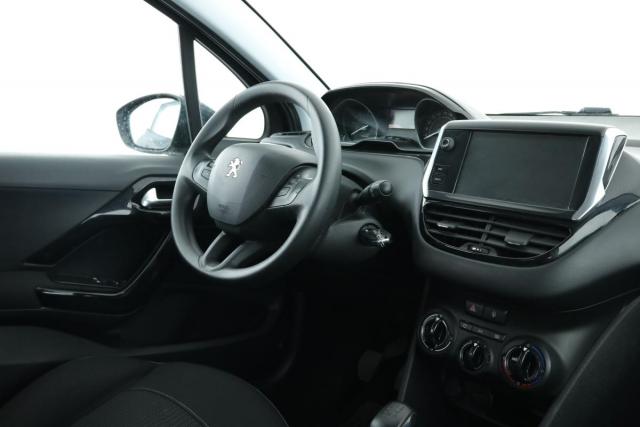 Peugeot 208 image 1