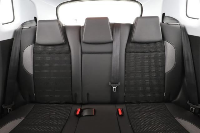 Peugeot 2008 image 4