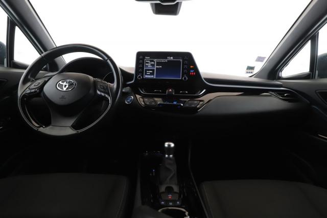 Toyota C-Hr image 8