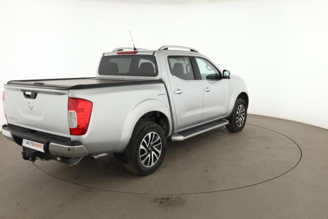 Nissan Navara image 2