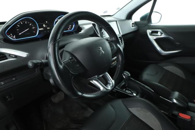 Peugeot 2008 image 3